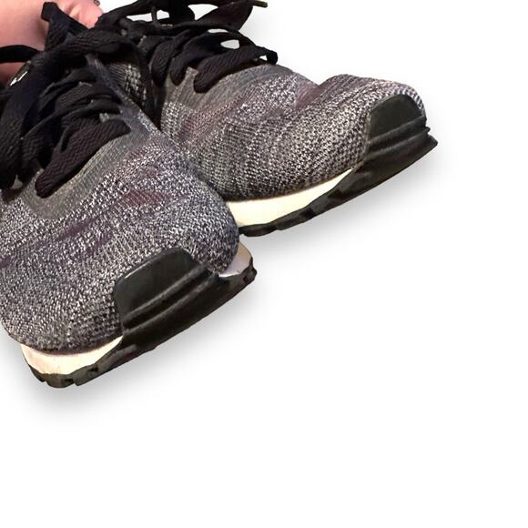 Nike MD Runner 2‎ ENG Mesh Women’s Sneakers Activewear Shoes in Black/Gray Sz 6 - Picture 6 of 11